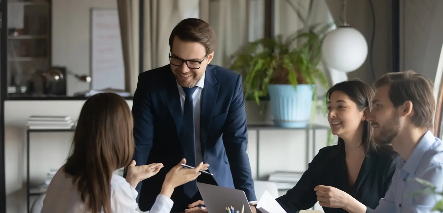 Apprendre à connaître le métier de Responsable relation client